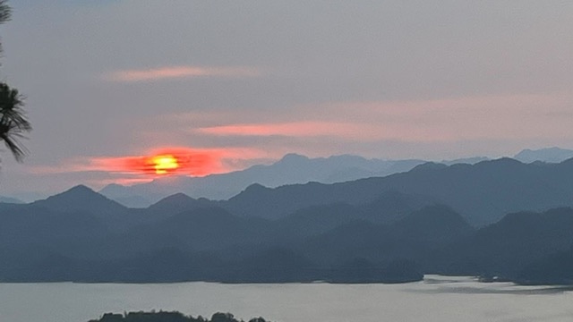 清凉一夏,游山玩水水水