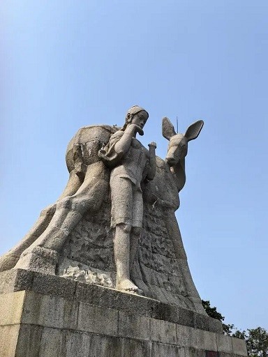 【转】海南游记:三亚的帆船港与鹿回头