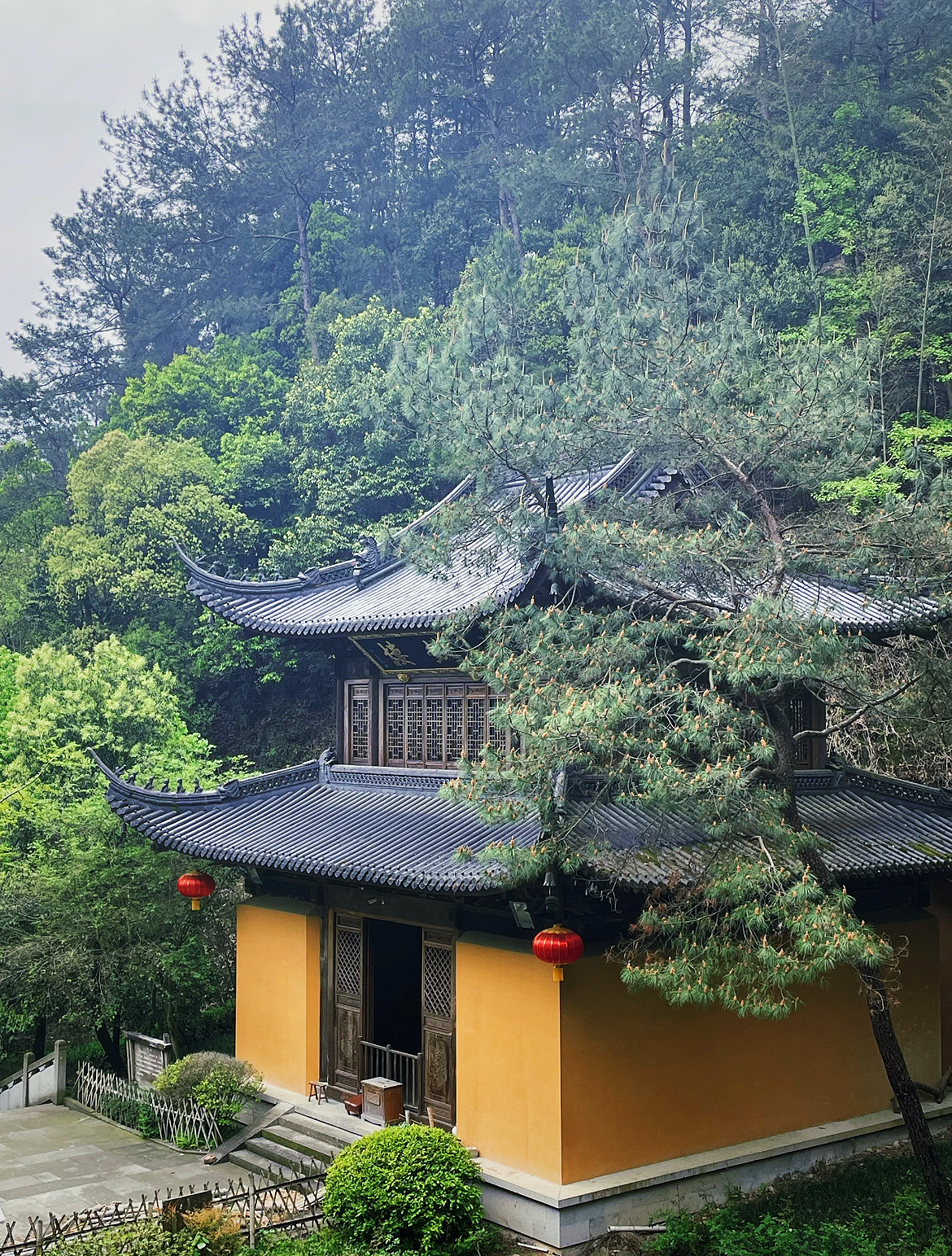 【转】江南最能吃辣的0存在感小城小城,6块钱实现碳水自由,水墨秋景美哭了