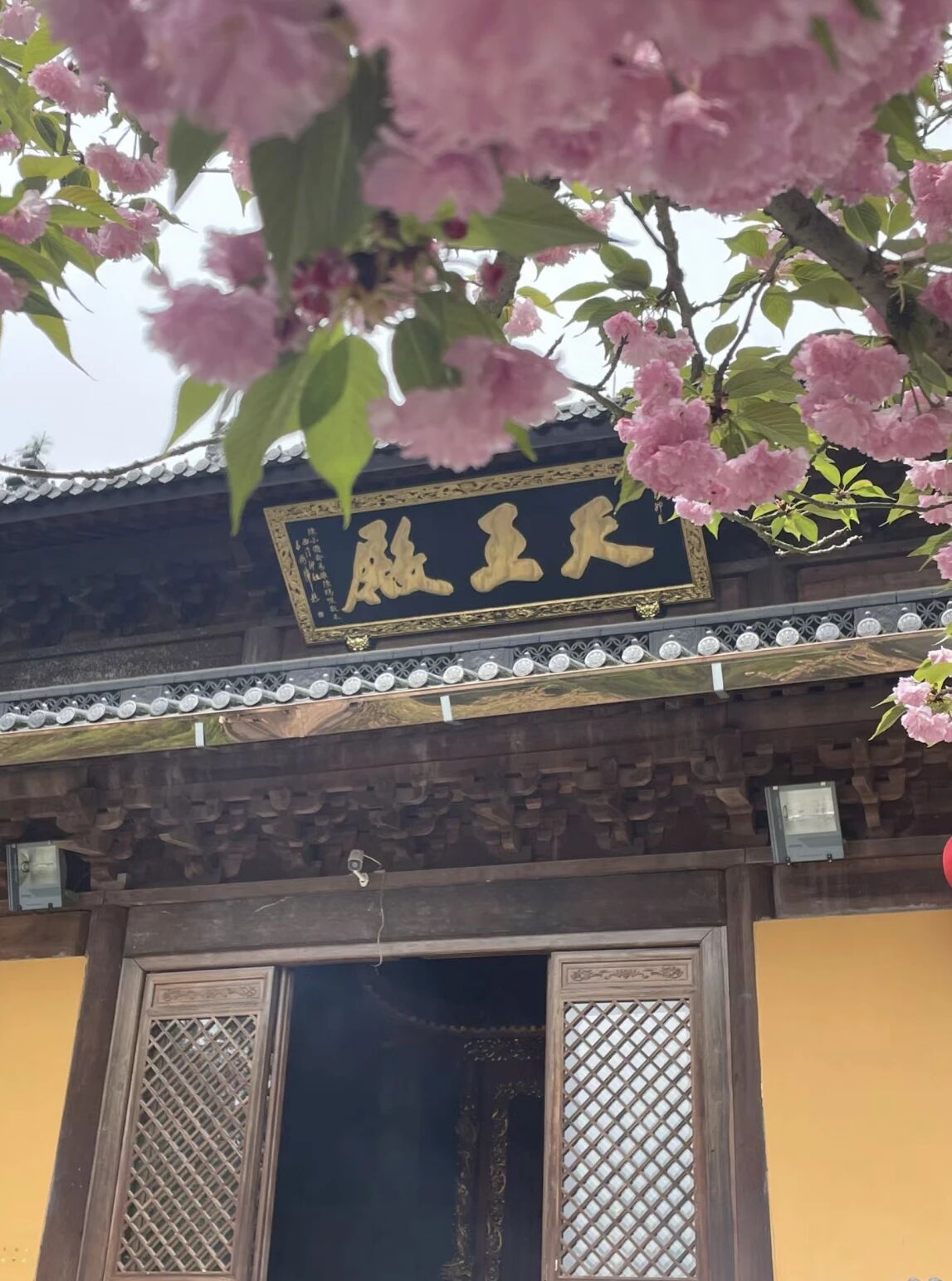 【转】江南最能吃辣的0存在感小城小城,6块钱实现碳水自由,水墨秋景美哭了